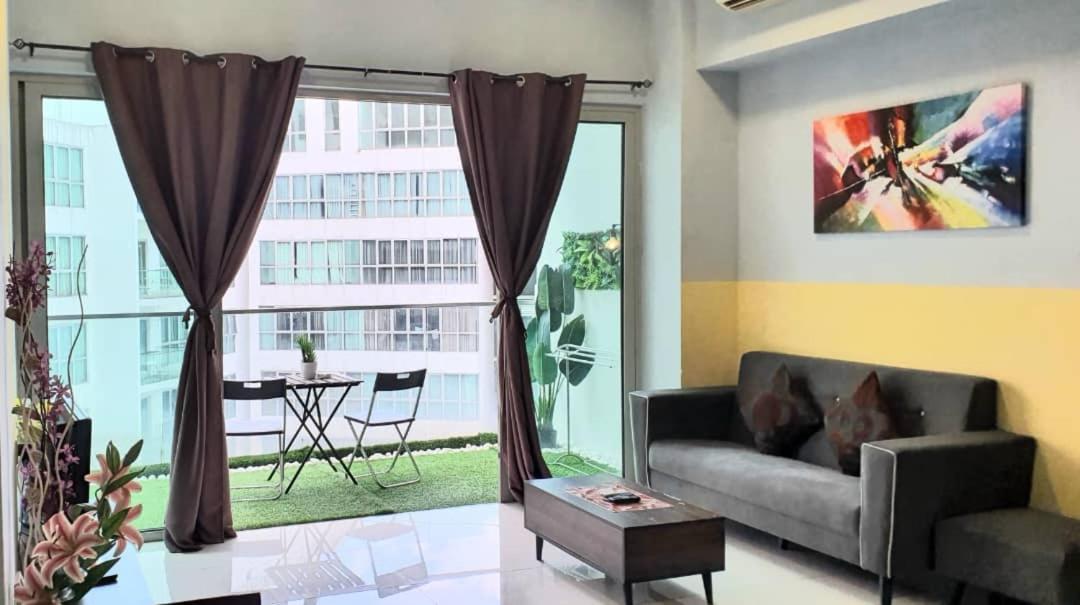 Regalia Suites With Infinity Pool Klcc By Staycation Homes Kuala Lumpur Extérieur photo