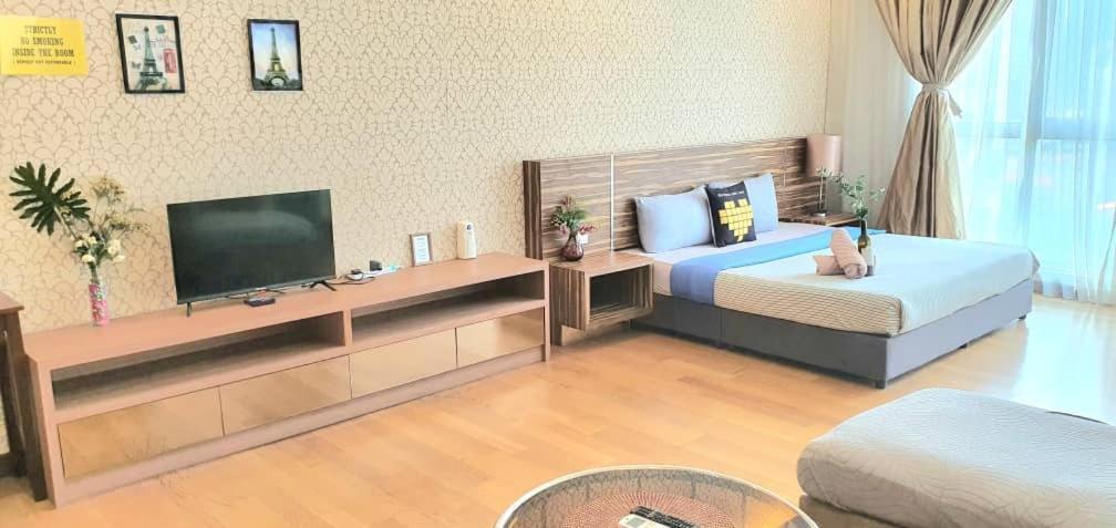 Regalia Suites With Infinity Pool Klcc By Staycation Homes Kuala Lumpur Extérieur photo